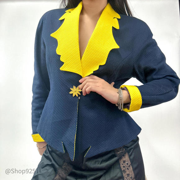 Tops - Rare Vintage Blazer Made  in Paris